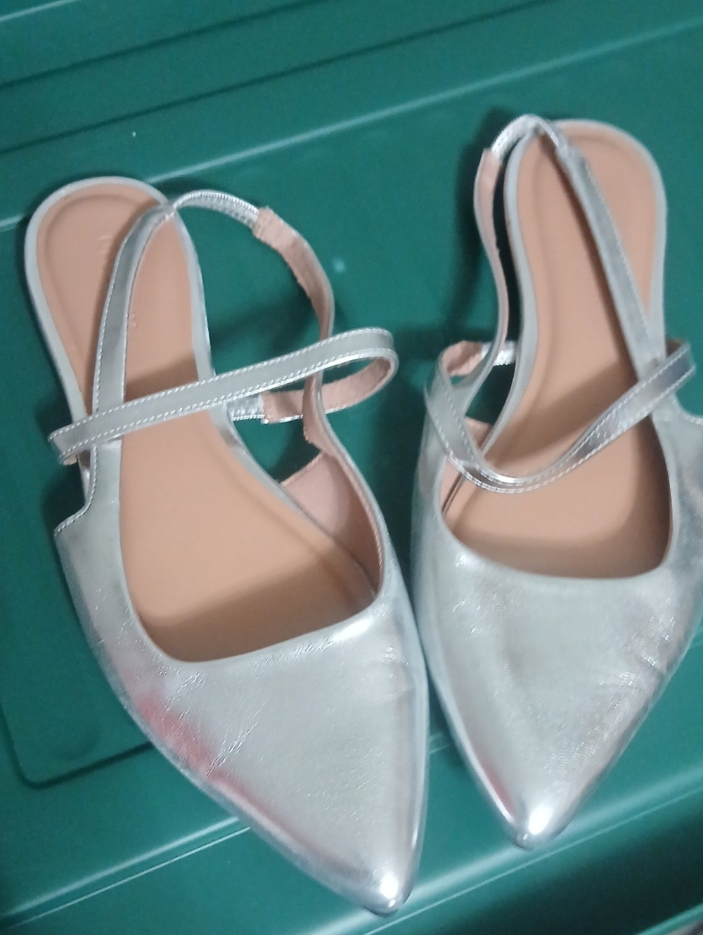 Old Navy Silver Pointed-Toe Slingback Flats